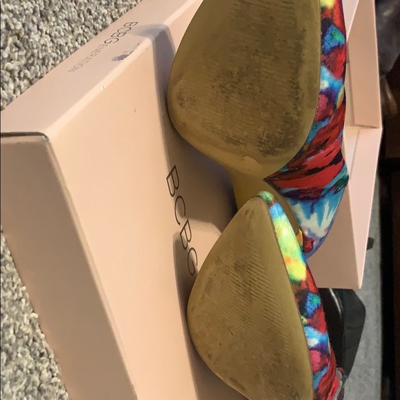 BCBG Pink Multi Pumps 7.5 - Picture 2 of 2